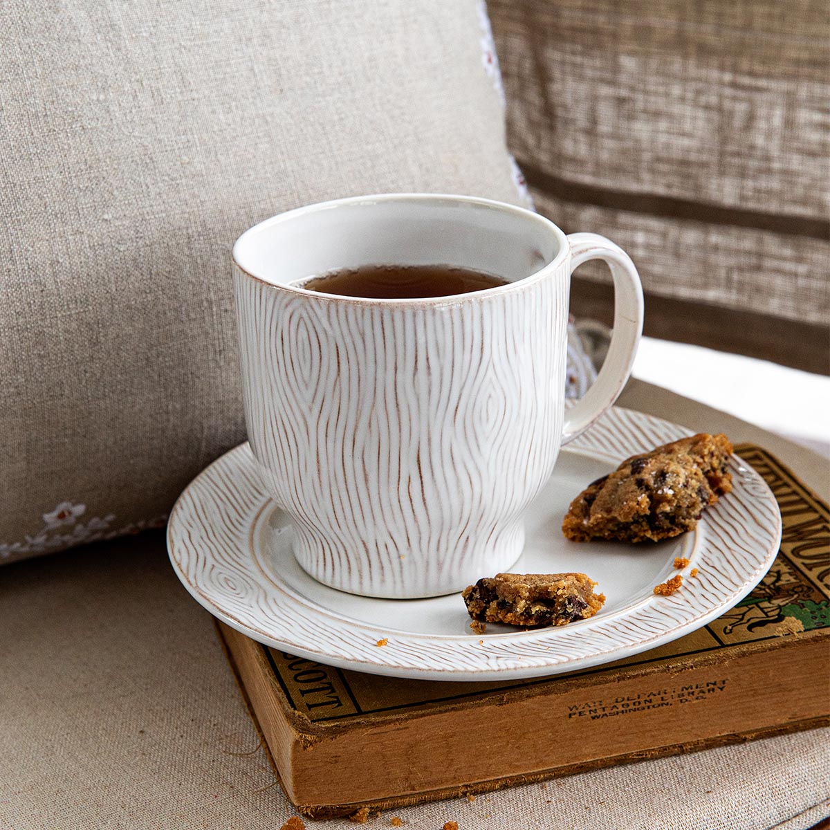 Blenheim Oak Whitewash Cofftea Cup