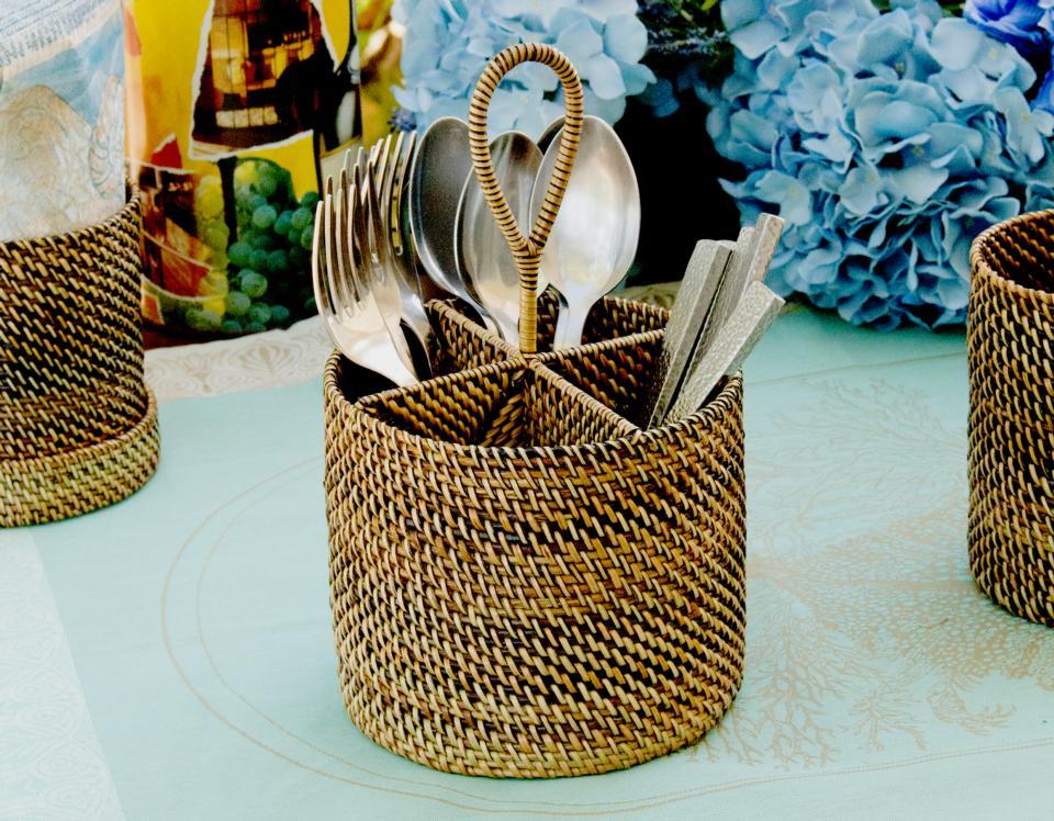 Round Flatware Holder with Dividers